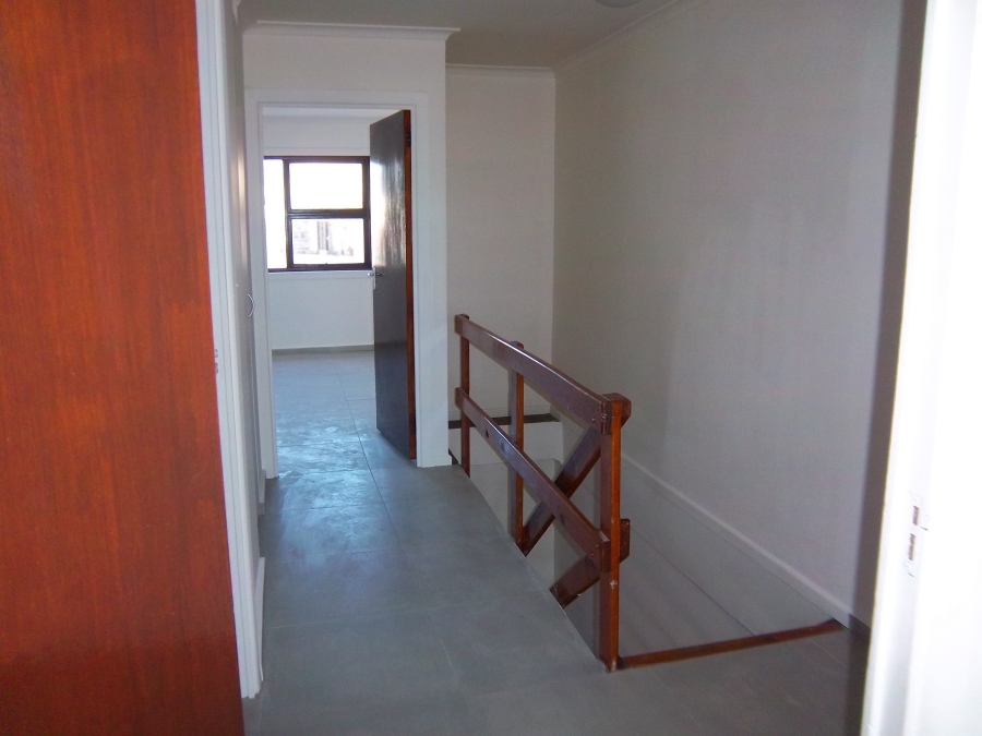 To Let 2 Bedroom Property for Rent in Strand Central Western Cape